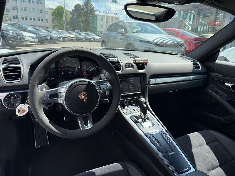 Porsche Cayman 2.7 202kw PDK - fotka 10 z 22
