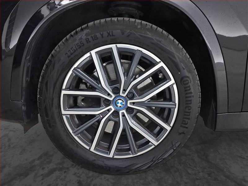 BMW X1 (2024) xDrive30e - fotka 15 z 29