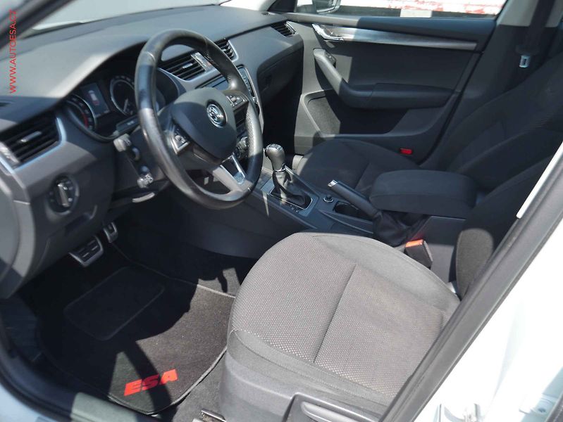Škoda Octavia (2016) 2.0 TDi 4x4, 1.maj,ČR, Scout - fotka 8 z 15