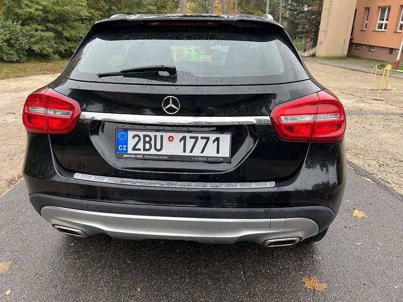 Mercedes-Benz GLA (2014) 200d 4Matic Urban-ODPOČET DPH - fotka 3 z 27