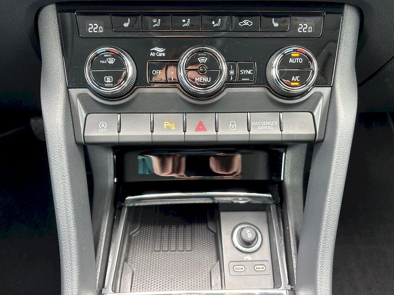Škoda Karoq (2025) 2.0 TDI 110kW 4x4 DSG Top Sele - fotka 26 z 35