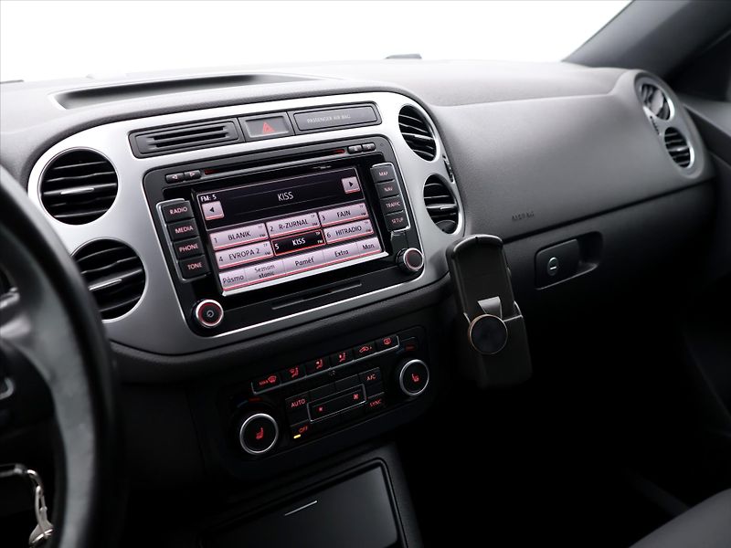 Volkswagen Tiguan 2,0 TDI 103kW Sport&Style 1.Ma - fotka 15 z 28