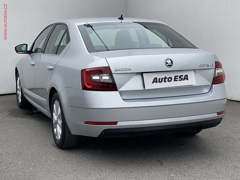 Škoda Octavia (2018) 1.6 TDi, 2.maj,ČR, Style - fotka 6 z 18