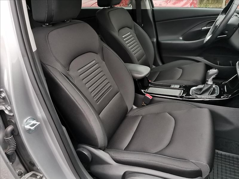 Hyundai i30 1,5 TGDI WG STYLE SAFETY - fotka 11 z 17