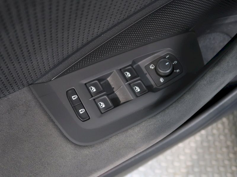Škoda Superb (2025) SPORTLINE 2.0TDI 110KW DSG LED - fotka 44 z 47