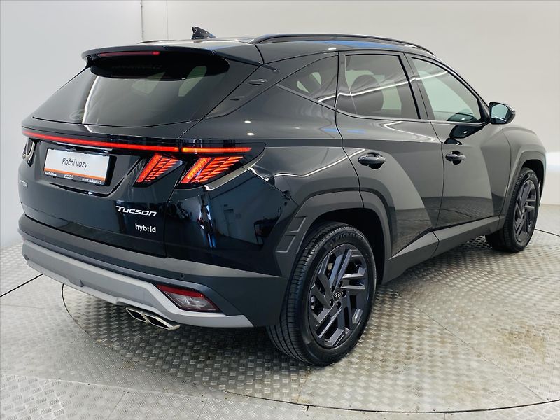 Hyundai Tucson 1,6 Hybrid - fotka 2 z 25