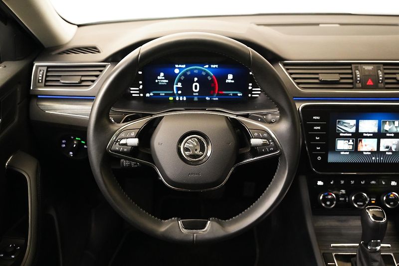 Škoda Superb - fotka 15 z 30