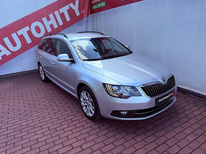 Škoda Superb 2.0 TDi Best of, Navi, 132 tkm - fotka 5 z 29