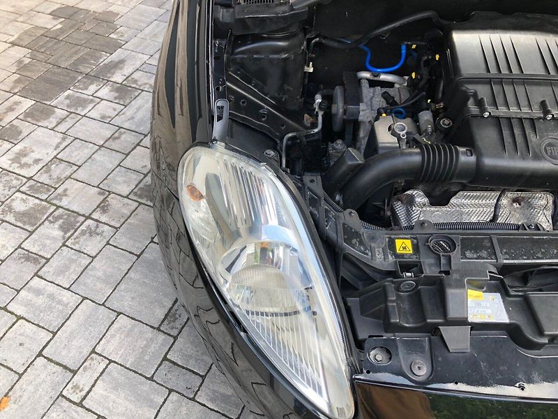 Fiat Punto (2006) 1.4 - fotka 23 z 32