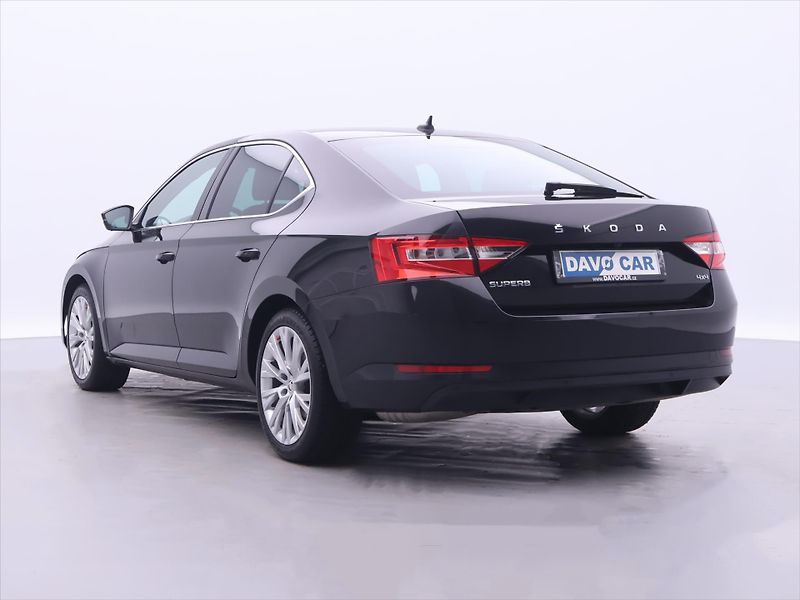 Škoda Superb 2,0 TDI 147kW 4x4 DSG Style+ - fotka 5 z 35