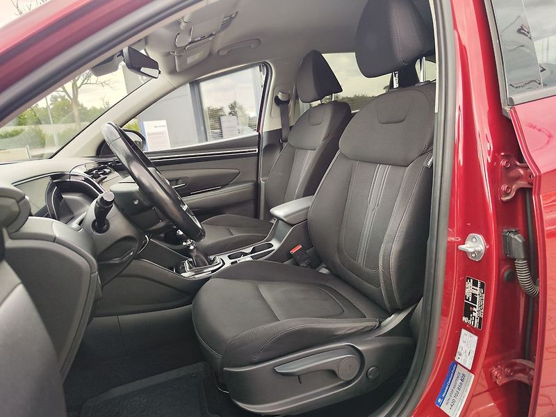 Hyundai Tucson 1.6 T-GDI/110kW Smart Navi 4x4 - fotka 15 z 41