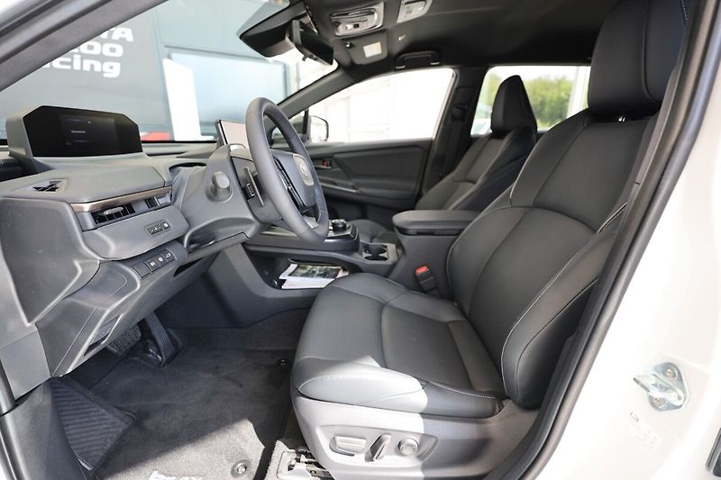 Toyota bZ4X Executive AWD 73.1 kWh - fotka 5 z 18