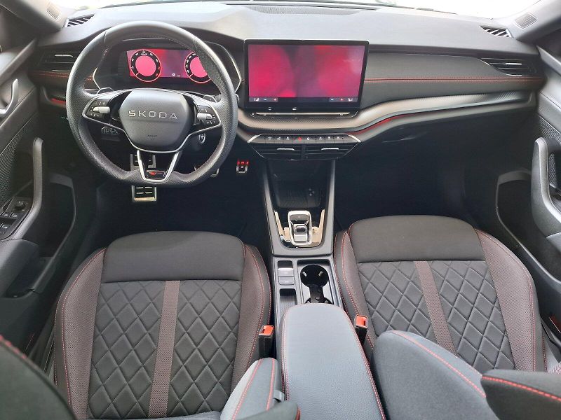Škoda Octavia (2025) COMBI RS 2,0 TSI 195 KW 7-STUP - fotka 9 z 30