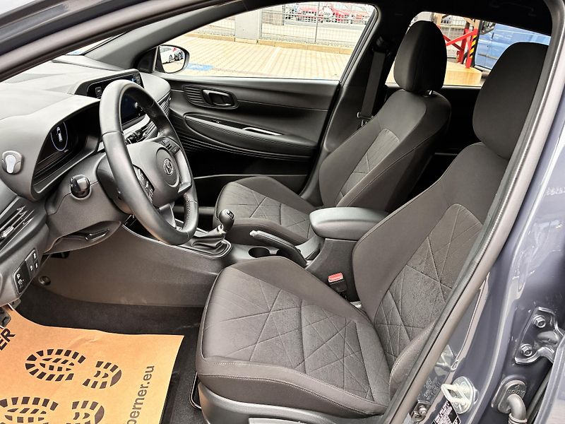 Hyundai Bayon 1.2i 62kW PLAY ČR REZERVACE - fotka 11 z 31