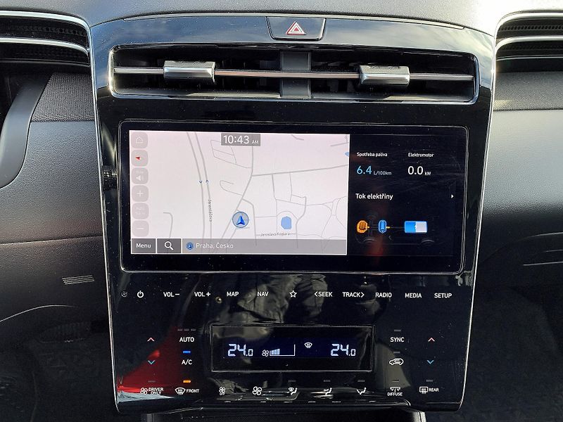 Hyundai Tucson SMART HEV 1,6 T-GDi 169kW AT - fotka 18 z 25