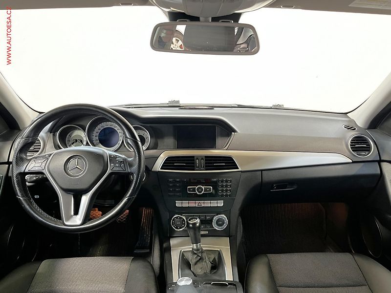 Mercedes-Benz Třídy C (2011) 1.8i C200, Avantgarde - fotka 8 z 16