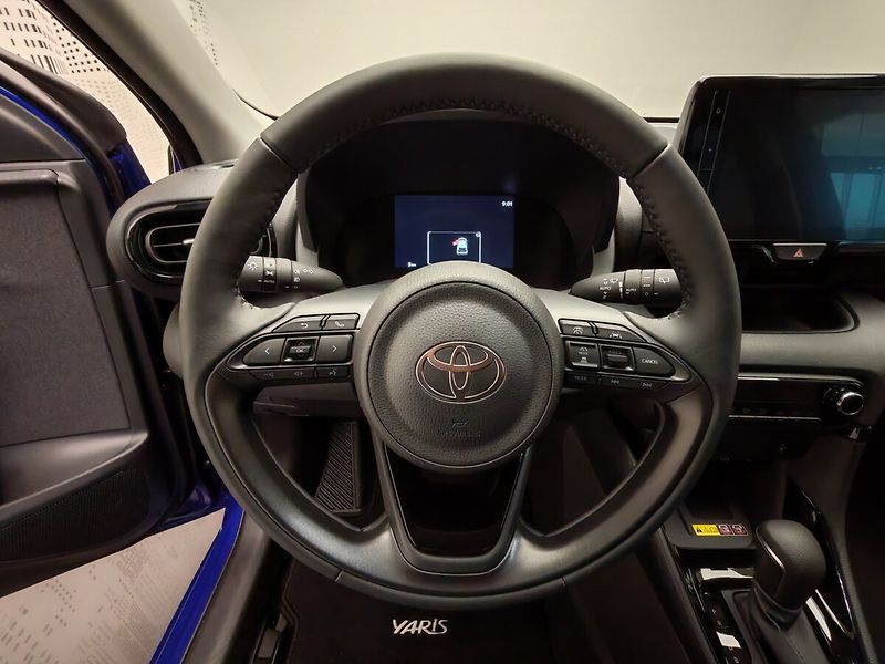 Toyota Yaris 1.5 Hybrid e-CVT Style - fotka 22 z 30