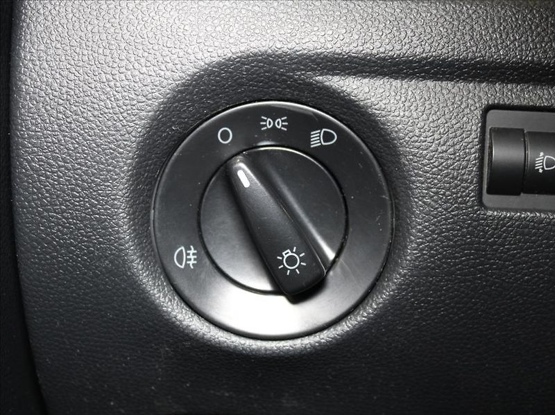 Škoda Fabia 1,2 TSi 63kW Classic 2.maj ČR - fotka 18 z 21
