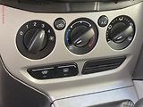 Ford Focus (2011) 1.6i, AC, temp, tažné - náhled 14
