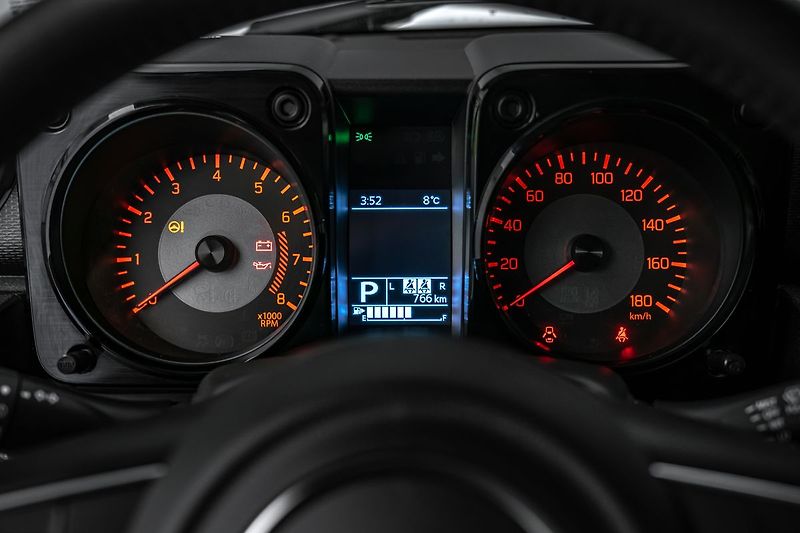 Suzuki Jimny 1,5 ALL GRIP - fotka 19 z 21