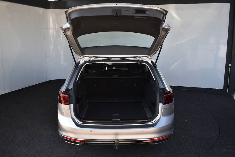 Volkswagen Passat Variant (2023) 2.0TDI 110kW DSG , Tažné - fotka 16 z 27