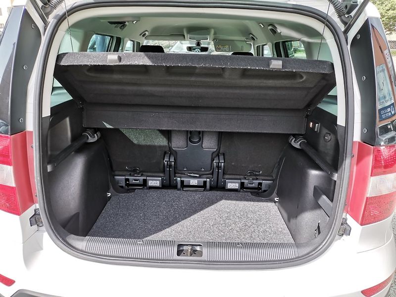Škoda Yeti (2016) 1.2TSi 81kw Outdoor 1 majitel - fotka 18 z 25