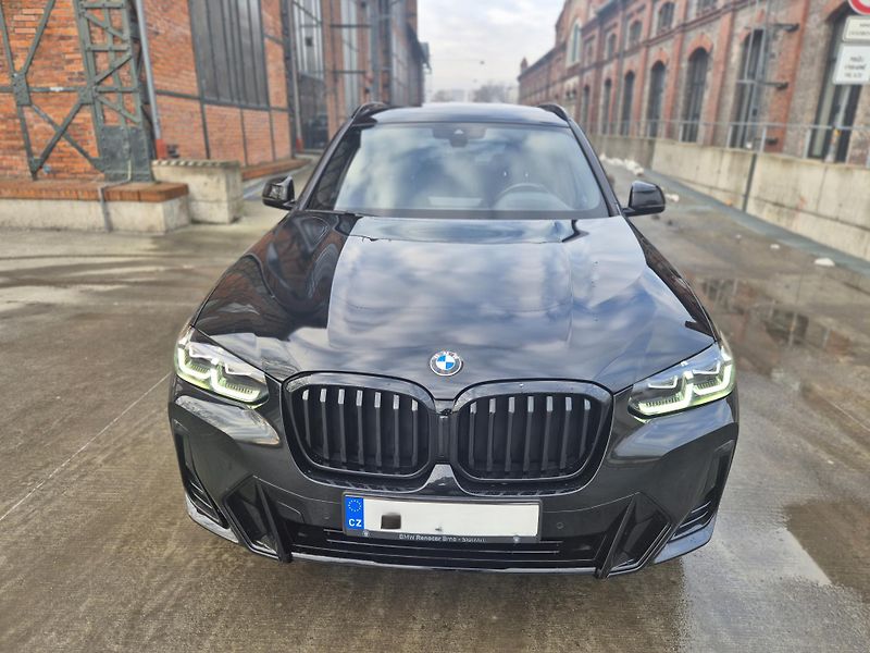 BMW X3 (2024) xDrive 30d M PAKET - fotka 8 z 29