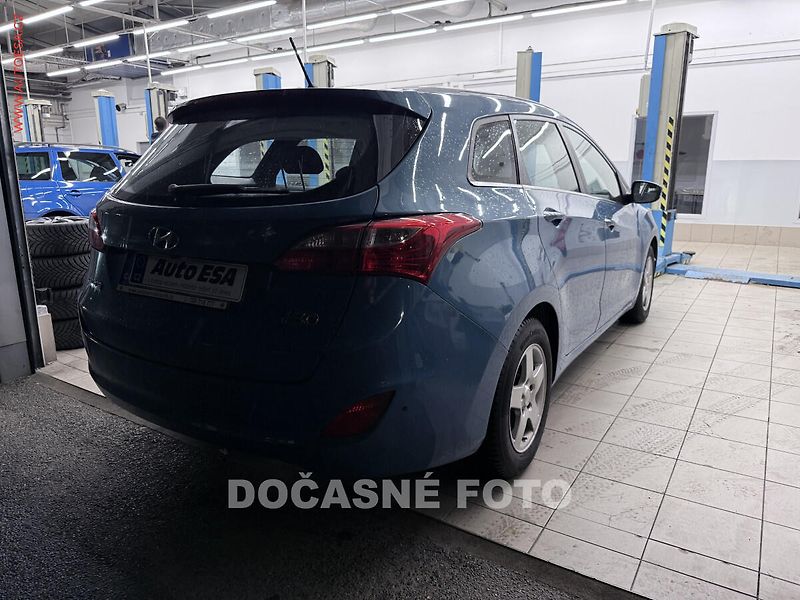 Hyundai i30 (2014) 1.6i, ČR, AT - fotka 2 z 3