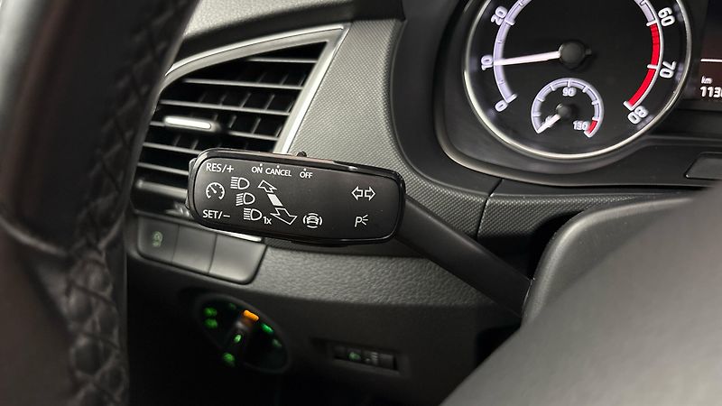 Škoda Fabia 1.0 TSI Ambition Combi - fotka 14 z 24