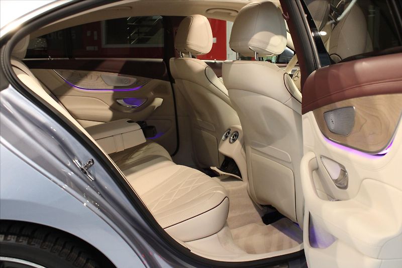 Mercedes-Benz CLS 53 AMG 4MATIC+ AMGDriver/DIS+/ - fotka 32 z 37