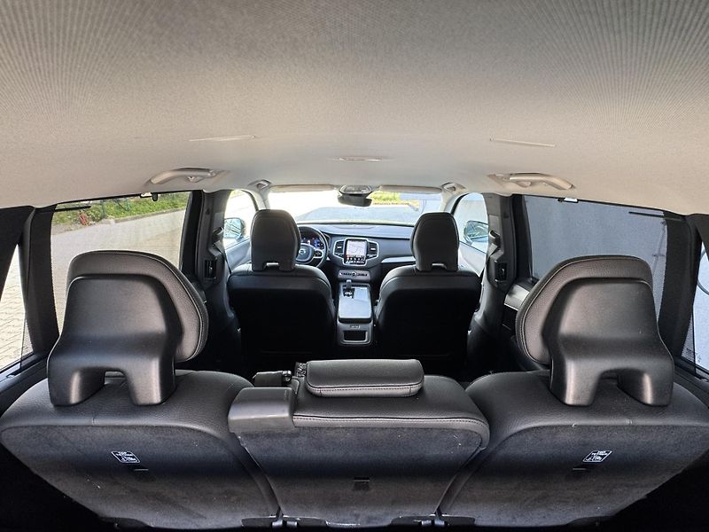 Volvo XC90 B5 (nafta) AWD PLUS DARK - fotka 25 z 51
