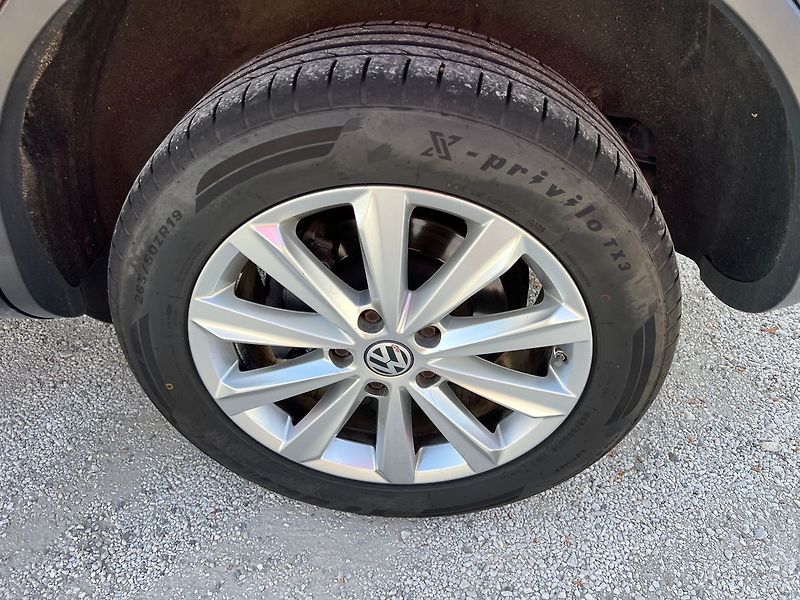 Volkswagen Touareg 3,0 TDI V 6 - fotka 15 z 15
