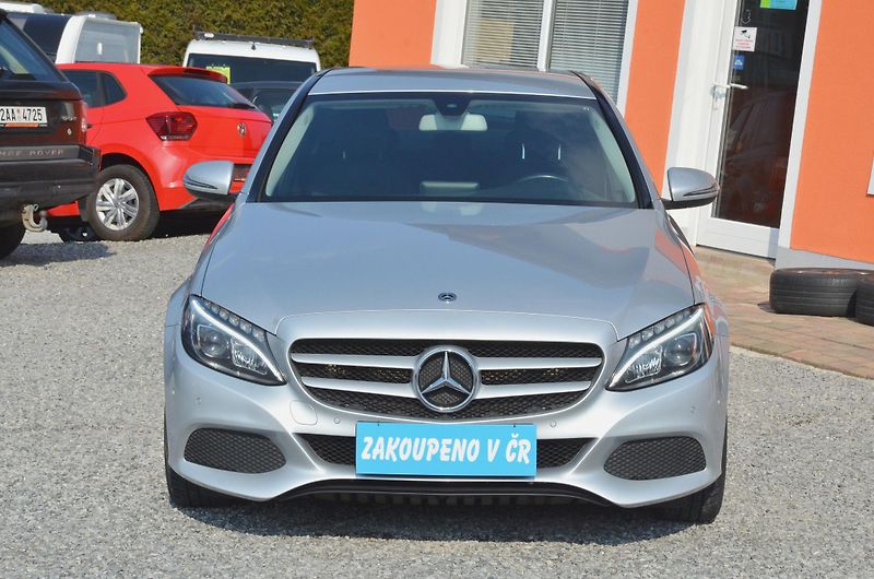 Mercedes-Benz Třídy C (2017) C 200d // REZERVOVÁNO // - fotka 2 z 37