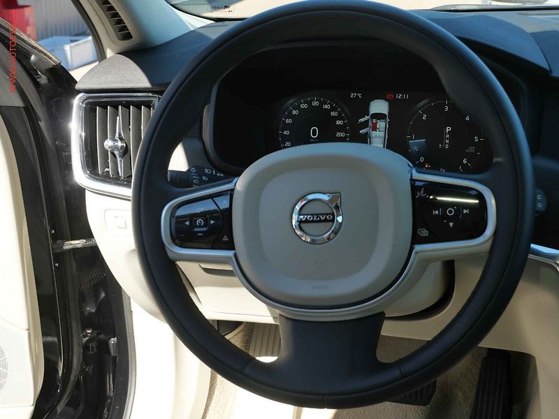 Volvo V90 (2018) 2.0 D5 4x4, Cross Country - fotka 11 z 34