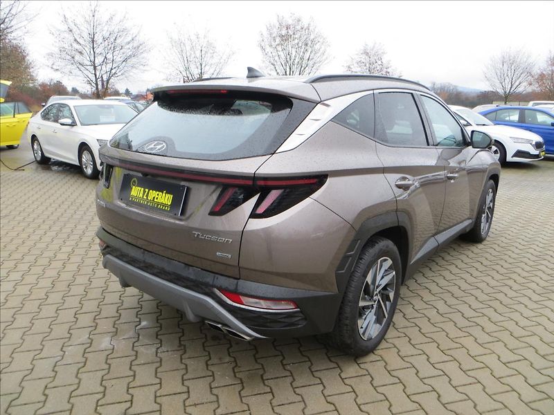 Hyundai Tucson 1,6 T-GDI Freedom 4x4 AT ČR - fotka 8 z 23