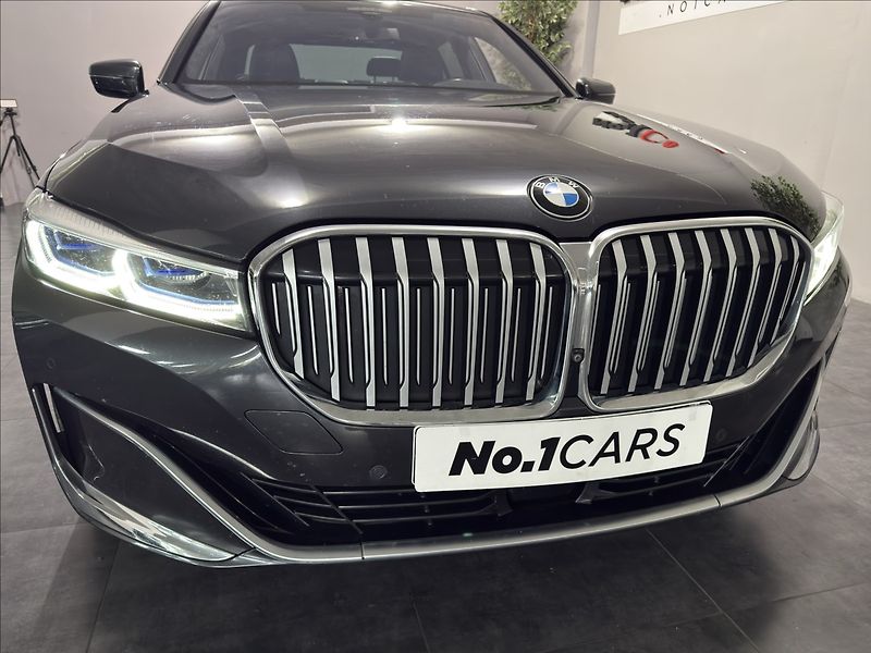 BMW Řada 7 3,0   730D XD LASER MASÁŽE ČR - fotka 42 z 45