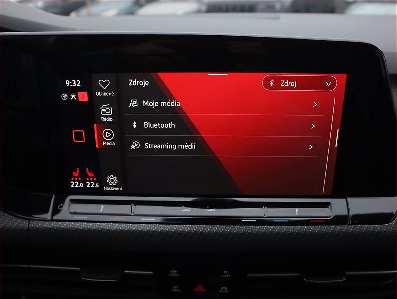 Volkswagen Golf (2021) R-Line 2.0 TDI, Automat, Kůže - fotka 23 z 25