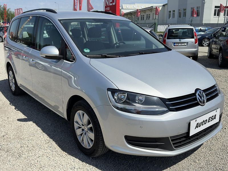 Volkswagen Sharan (2015) 2.0 TDi, AC, výhřev sed - fotografie inzerátu