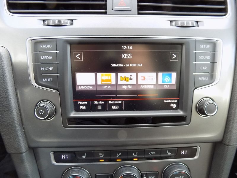 Volkswagen Golf (2016) 1.6TDI/1.Majitel/Klimatizace/ - fotka 32 z 44