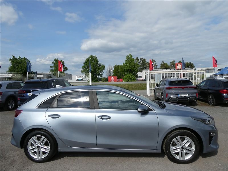 Kia Ceed 1,4 T-GDi 103kW EXCLUSIVE, ČR - fotka 12 z 42