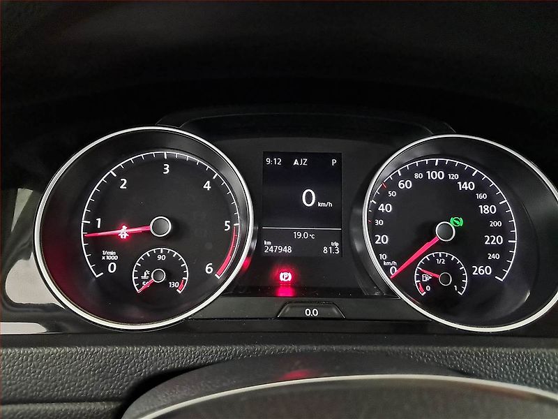Volkswagen Golf (2014) 2.0 TDI, Automat, Serv.kniha - fotka 11 z 17