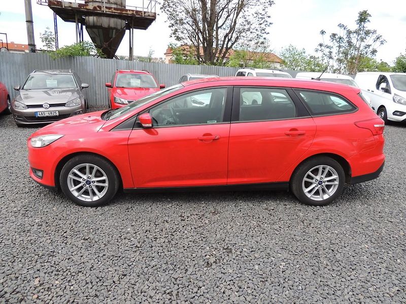 Ford Focus (2017) 1.5TDCi,70kw,výbava,ČR,1maj. - fotka 8 z 43