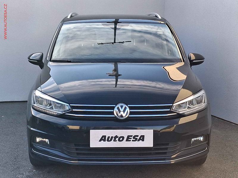 Volkswagen Touran (2018) 1.5 TSi, Highline, DSG, LED - fotka 2 z 19