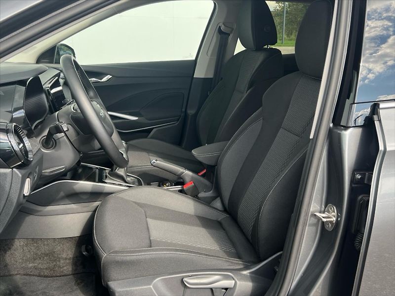 Škoda Fabia 1,0 TSi 85kW TOP SELECTION  IV - fotka 11 z 24