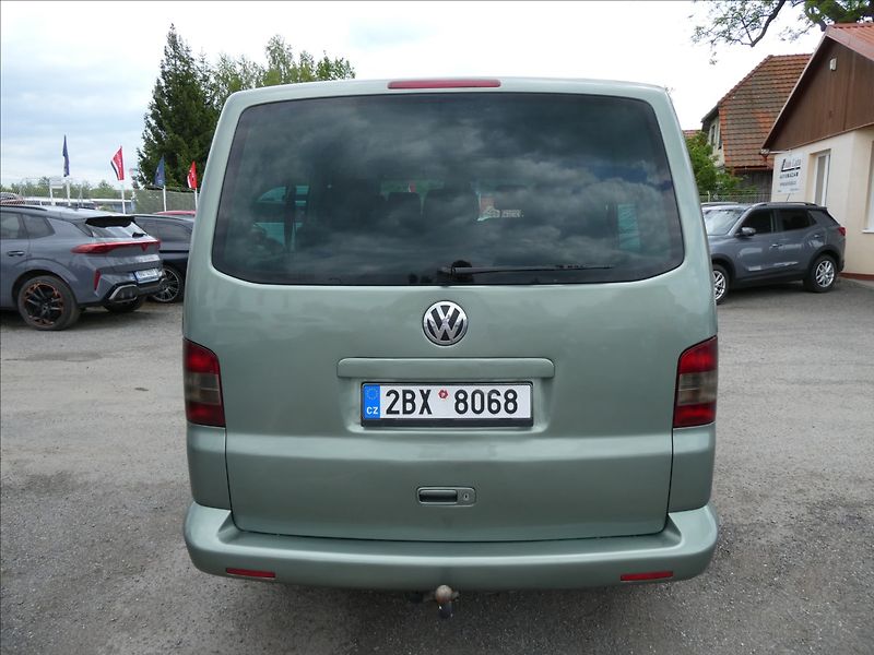 Volkswagen Caravelle 2,5 TDi 96kW LONG 8.míst,závěs - fotka 7 z 33