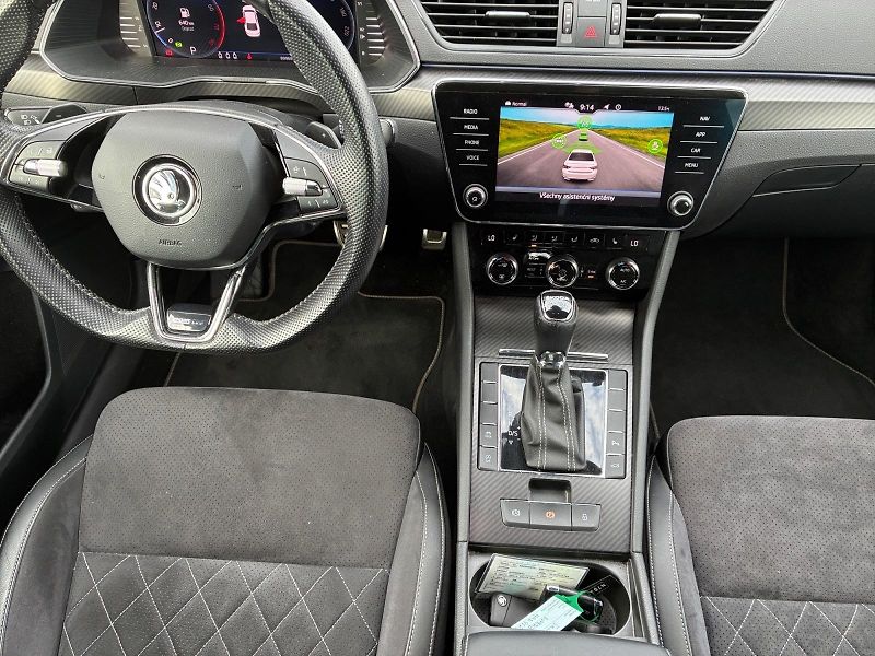 Škoda Superb (2022) SPORTLINE 1.5TSI 110kW DSG CZ  - fotka 10 z 11