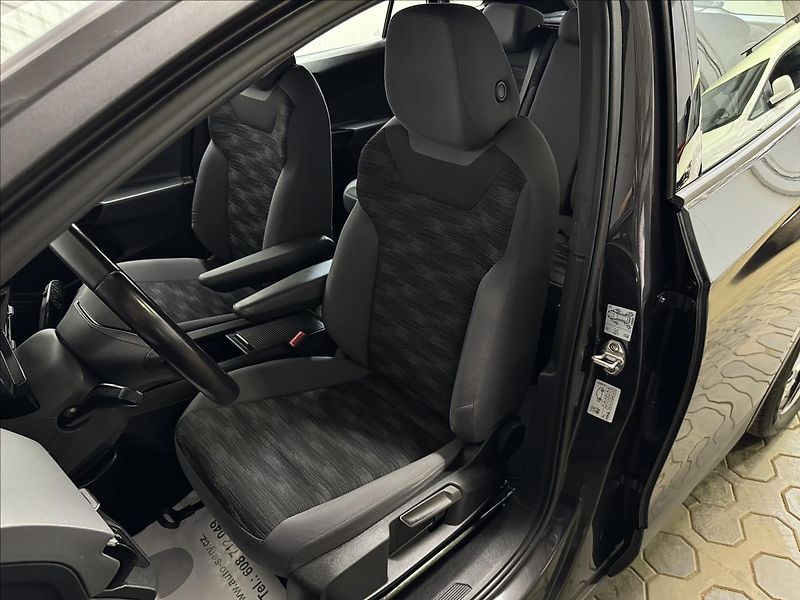 Volkswagen ID.4 150kW PRO PERF. KAM360 SOH 94% - fotka 32 z 44