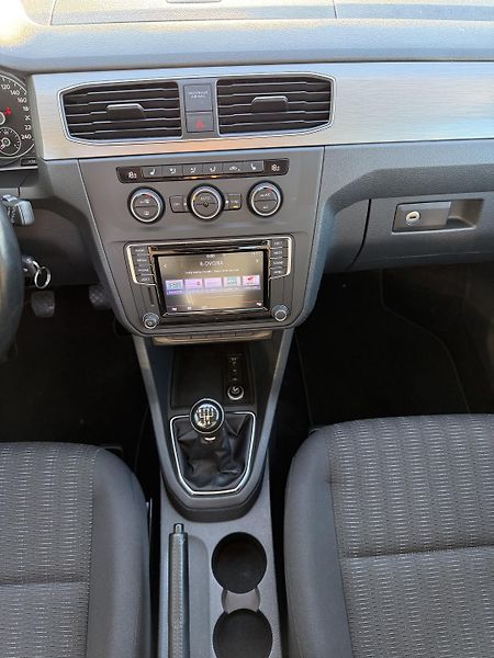 Volkswagen Caddy (2016) 2,0TDI LED 1MAJITEL r.1949 - fotka 34 z 76