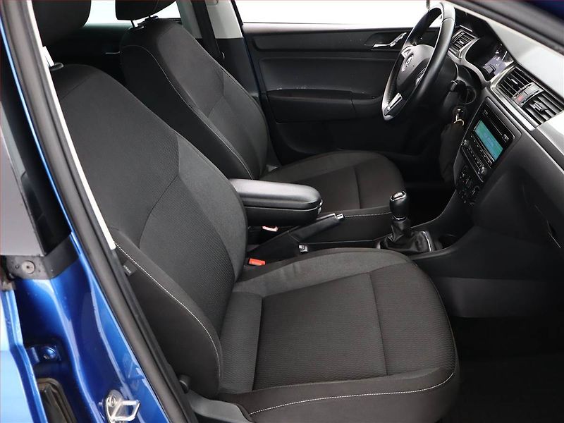 Škoda Rapid (2015) Spaceback 1.2 TSI, ČR,1.maj - fotka 7 z 13