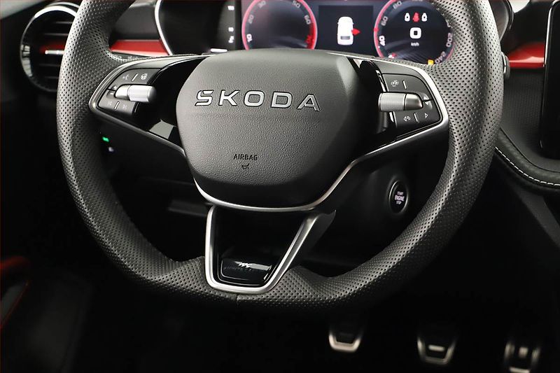 Škoda Fabia (2025) 1.0 TSI, Monte Carlo, FullLed - fotka 8 z 15